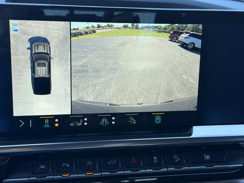 Chevrolet Silverado 1500 Vehicle Full-screen Gallery Image 22