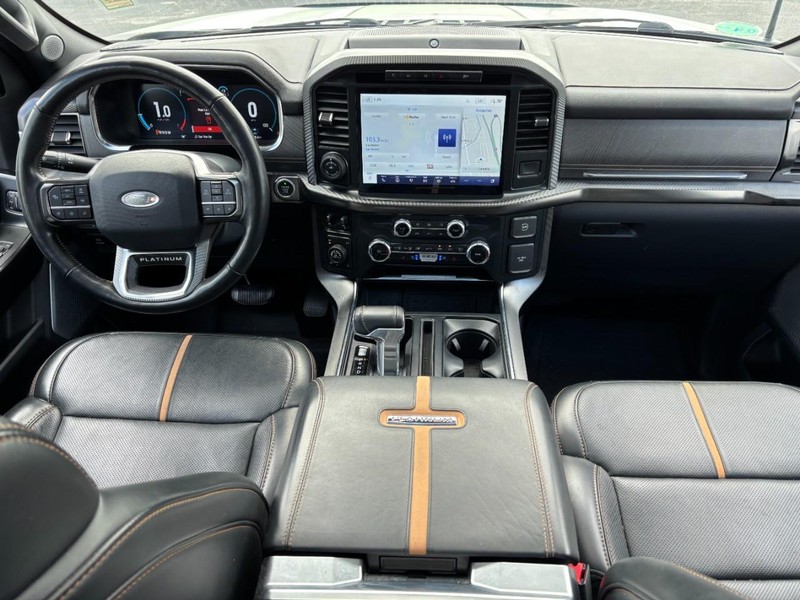 Ford F-150 Vehicle Full-screen Gallery Image 11