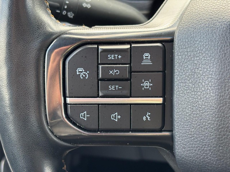 Ford F-150 Vehicle Full-screen Gallery Image 17
