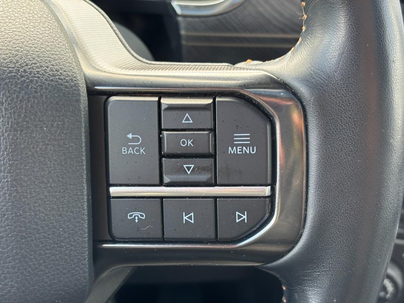 Ford F-150 Vehicle Full-screen Gallery Image 18