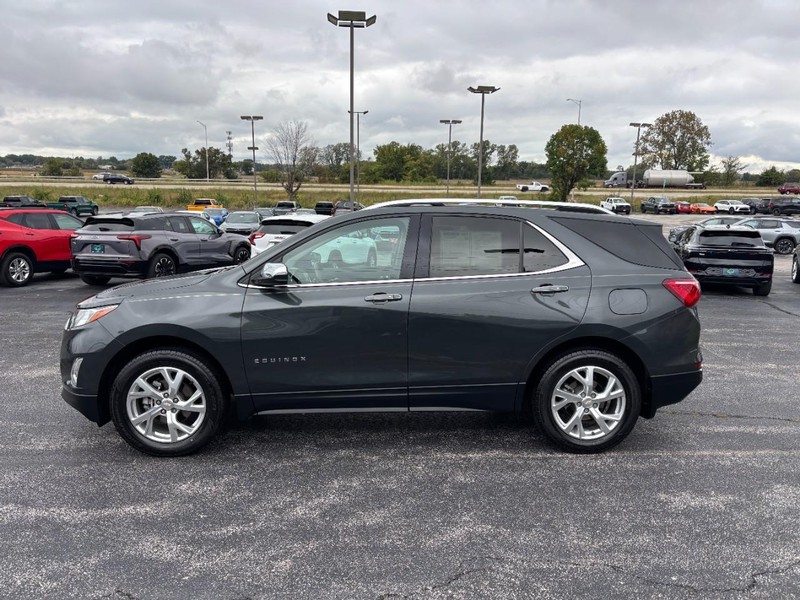 Chevrolet Equinox Vehicle Full-screen Gallery Image 02