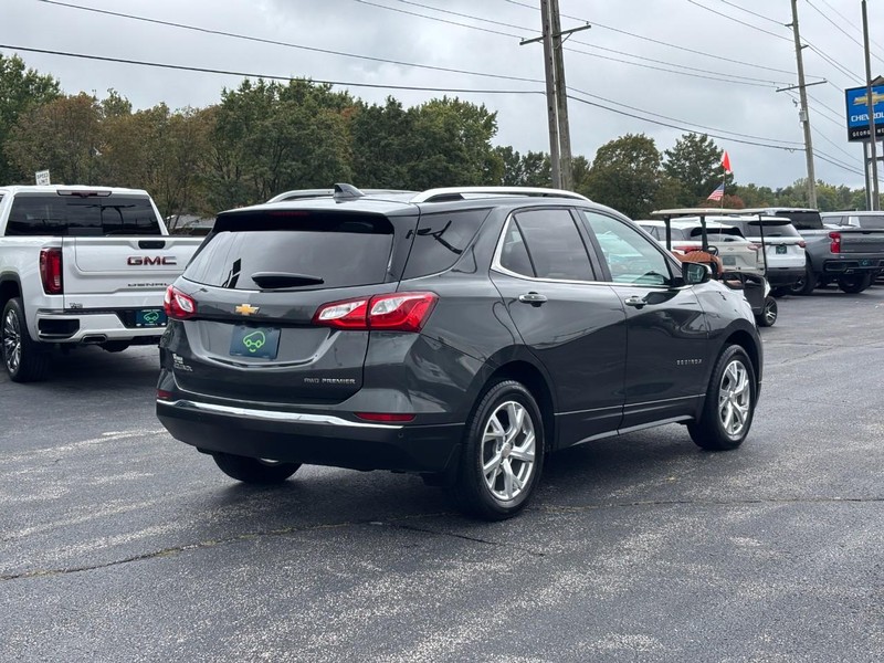Chevrolet Equinox Vehicle Full-screen Gallery Image 05