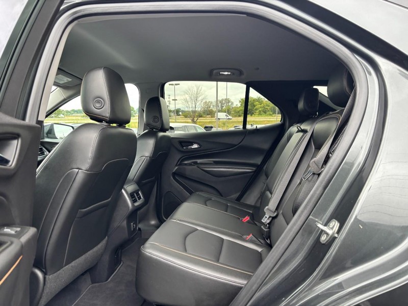 Chevrolet Equinox Vehicle Full-screen Gallery Image 10