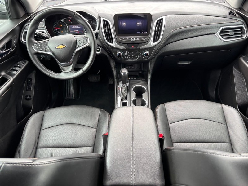 Chevrolet Equinox Vehicle Full-screen Gallery Image 11