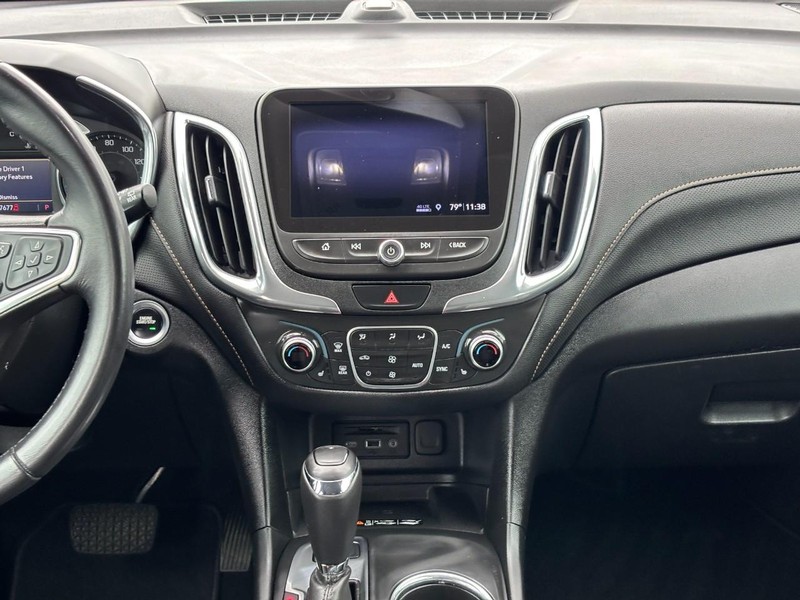 Chevrolet Equinox Vehicle Full-screen Gallery Image 13