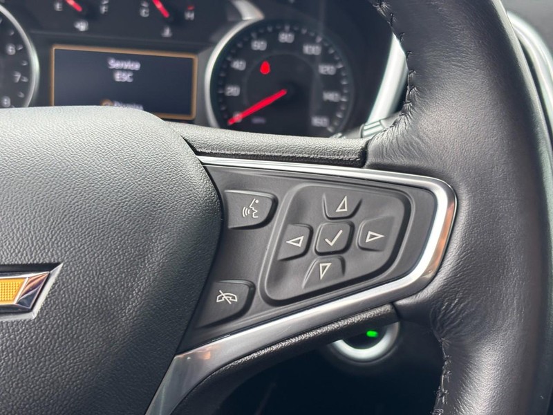 Chevrolet Equinox Vehicle Full-screen Gallery Image 18