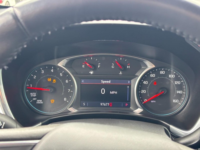 Chevrolet Equinox Vehicle Full-screen Gallery Image 19