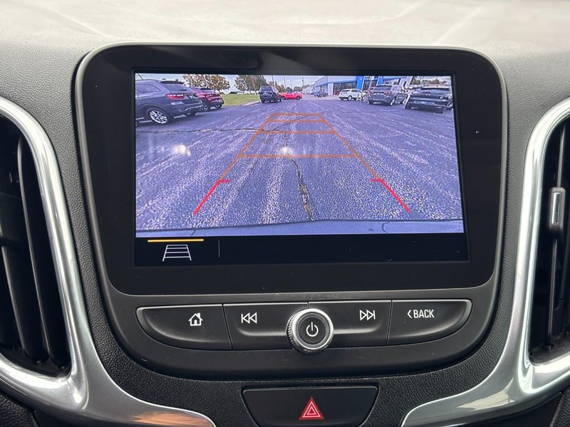 Chevrolet Equinox Vehicle Full-screen Gallery Image 21