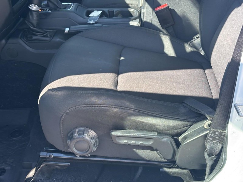 Jeep Gladiator Vehicle Full-screen Gallery Image 15