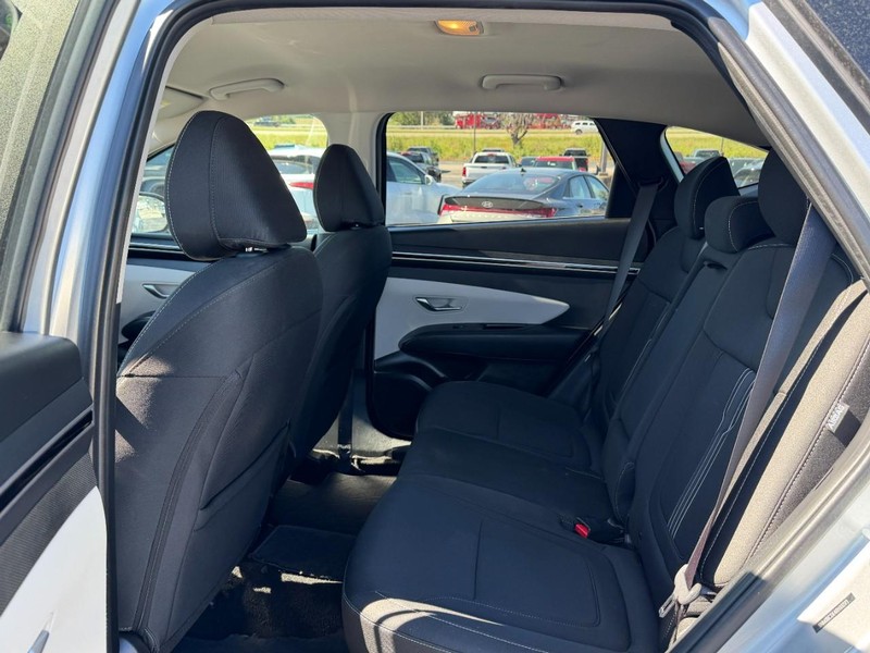 Hyundai Tucson Vehicle Full-screen Gallery Image 10
