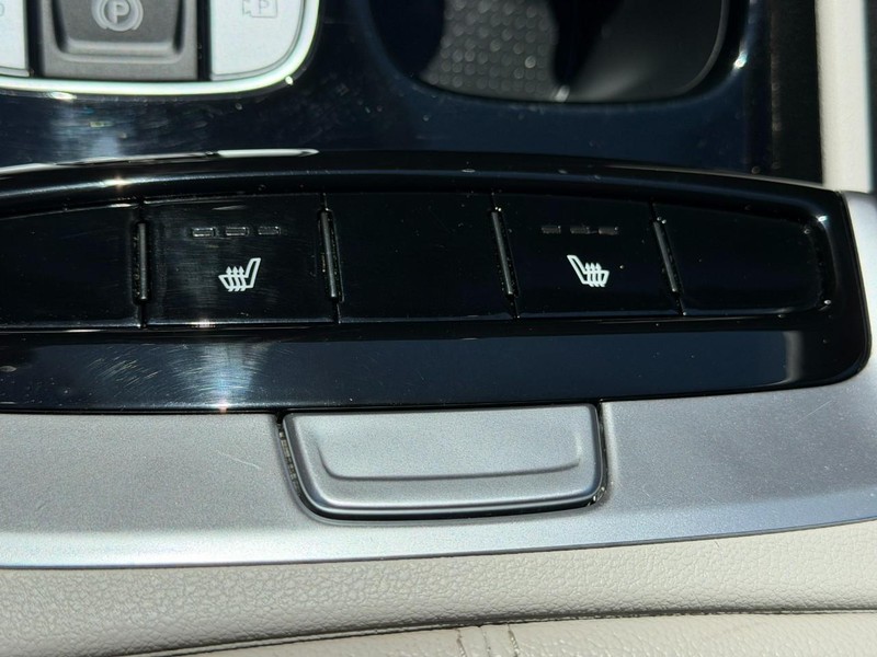 Hyundai Tucson Vehicle Full-screen Gallery Image 21