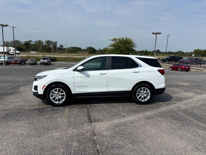 Chevrolet Equinox Vehicle Full-screen Gallery Image 02