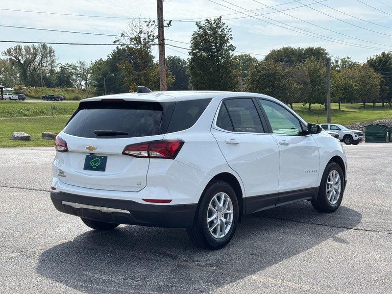 Chevrolet Equinox Vehicle Full-screen Gallery Image 05