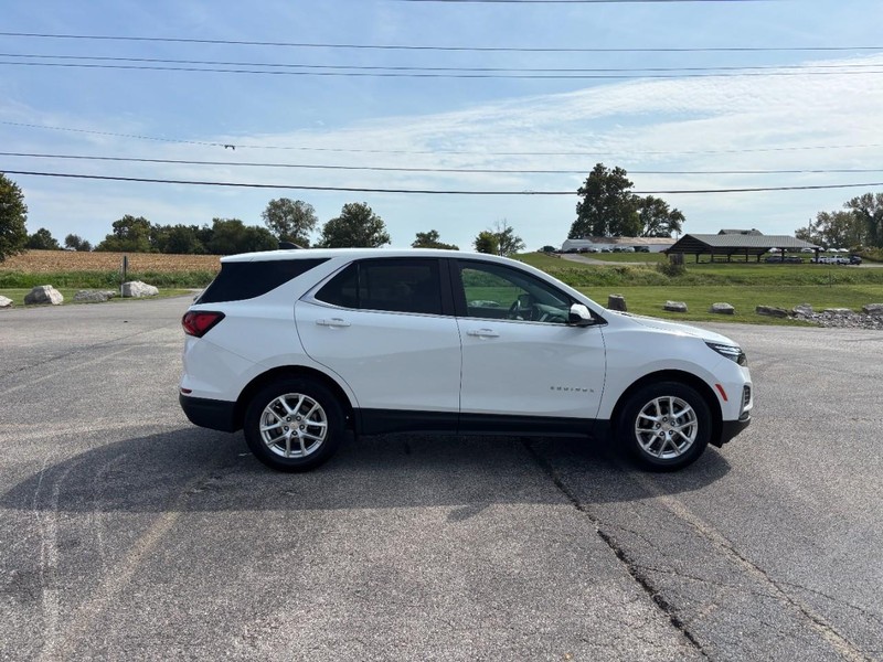 Chevrolet Equinox Vehicle Full-screen Gallery Image 06
