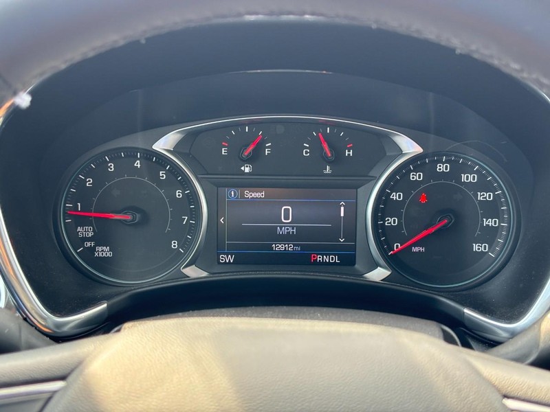 Chevrolet Equinox Vehicle Full-screen Gallery Image 19