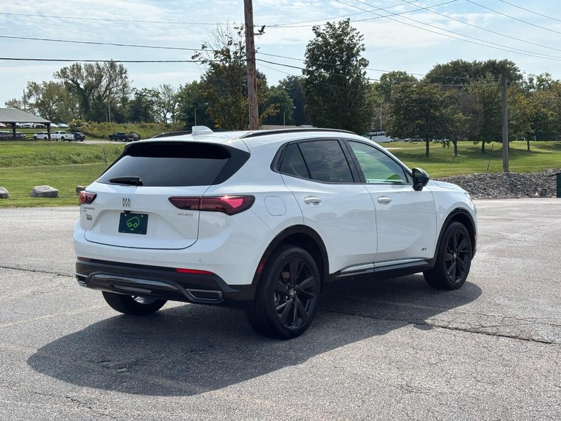 Buick Envision Vehicle Full-screen Gallery Image 05
