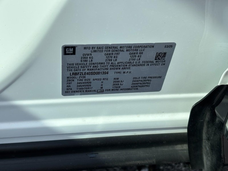 Buick Envision Vehicle Full-screen Gallery Image 23