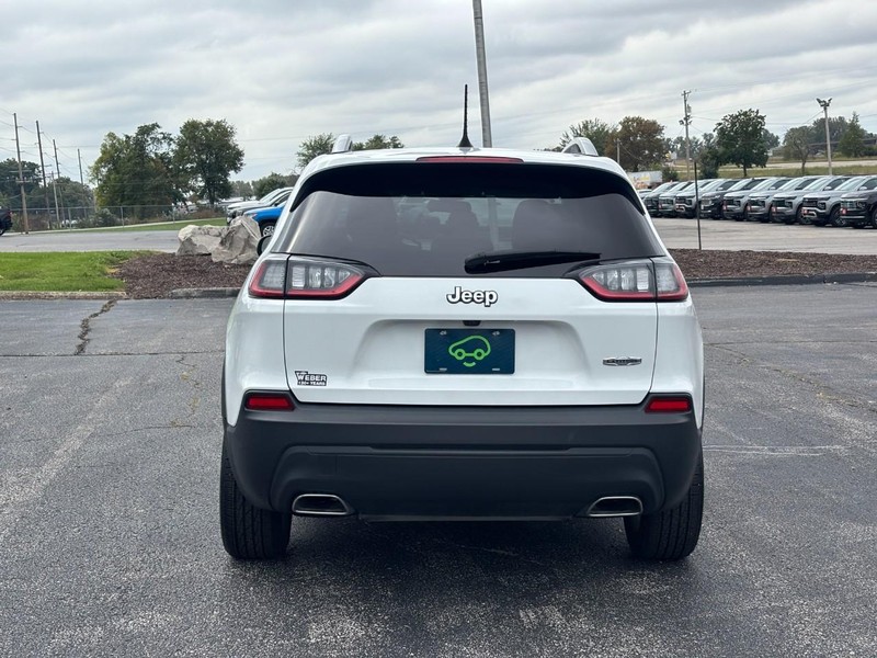 Jeep Cherokee Vehicle Full-screen Gallery Image 04