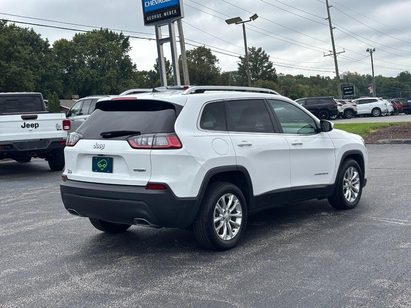 Jeep Cherokee Vehicle Full-screen Gallery Image 05