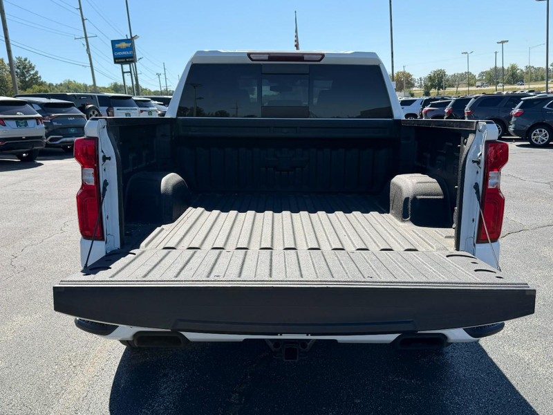 Chevrolet Silverado 1500 Vehicle Full-screen Gallery Image 05