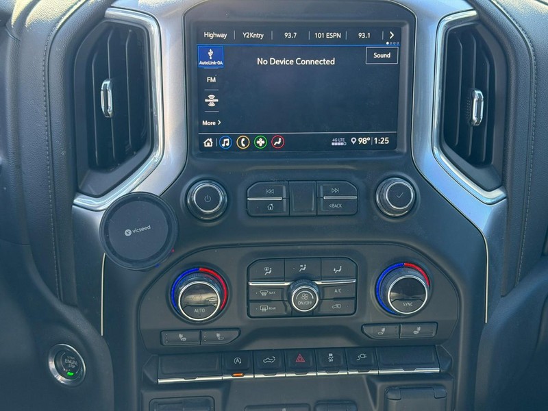 Chevrolet Silverado 1500 Vehicle Full-screen Gallery Image 13
