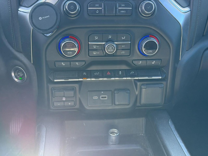 Chevrolet Silverado 1500 Vehicle Full-screen Gallery Image 14