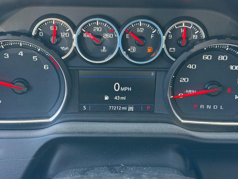 Chevrolet Silverado 1500 Vehicle Full-screen Gallery Image 20