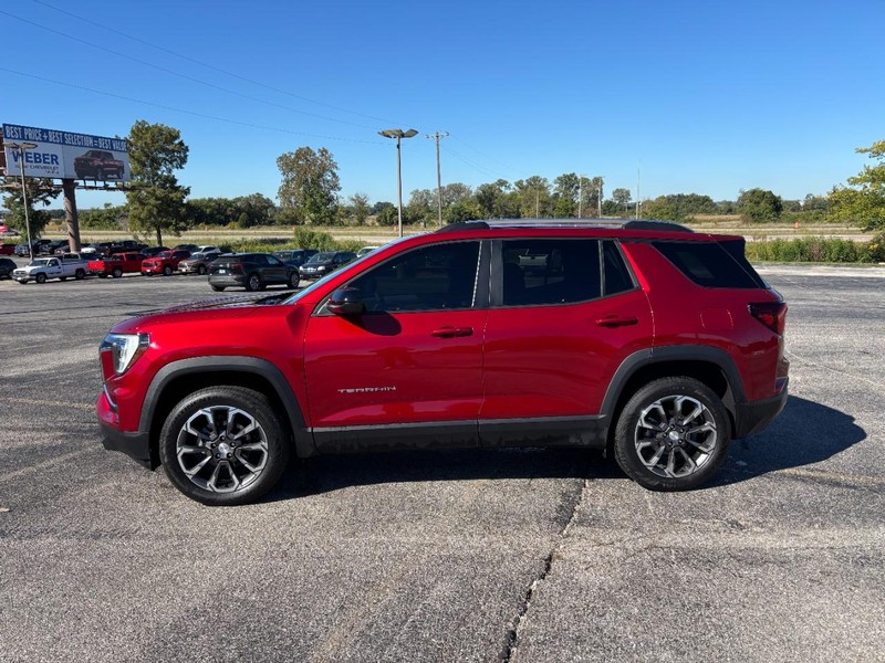 GMC Terrain Vehicle Full-screen Gallery Image 02