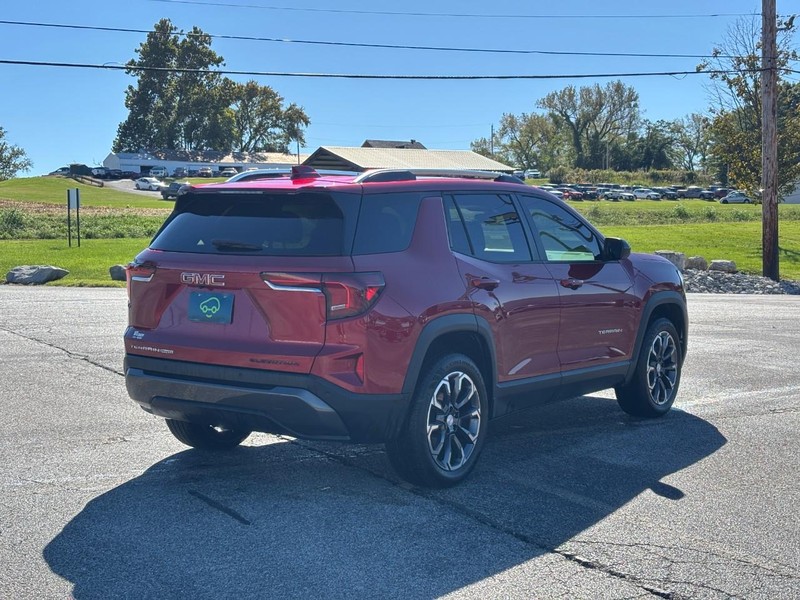 GMC Terrain Vehicle Full-screen Gallery Image 05