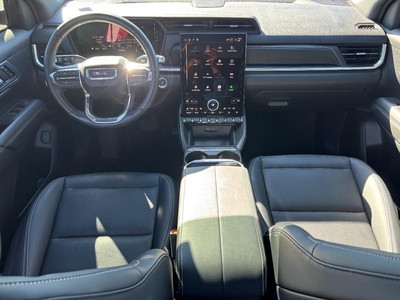 GMC Terrain Vehicle Full-screen Gallery Image 11