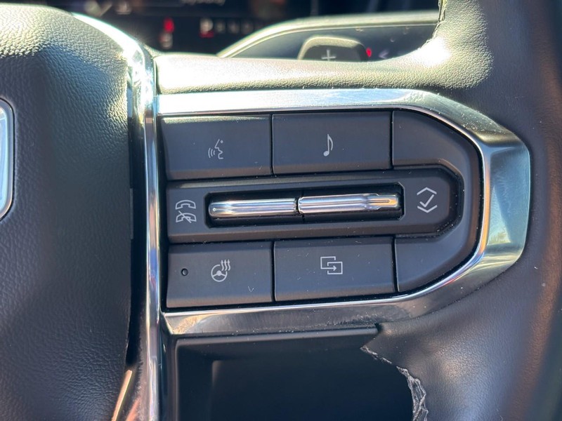 GMC Terrain Vehicle Full-screen Gallery Image 18