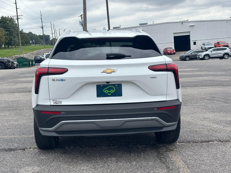 Chevrolet Blazer EV Vehicle Full-screen Gallery Image 04
