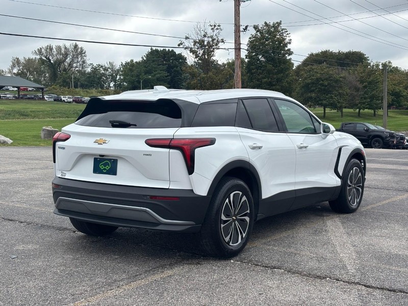 Chevrolet Blazer EV Vehicle Full-screen Gallery Image 05