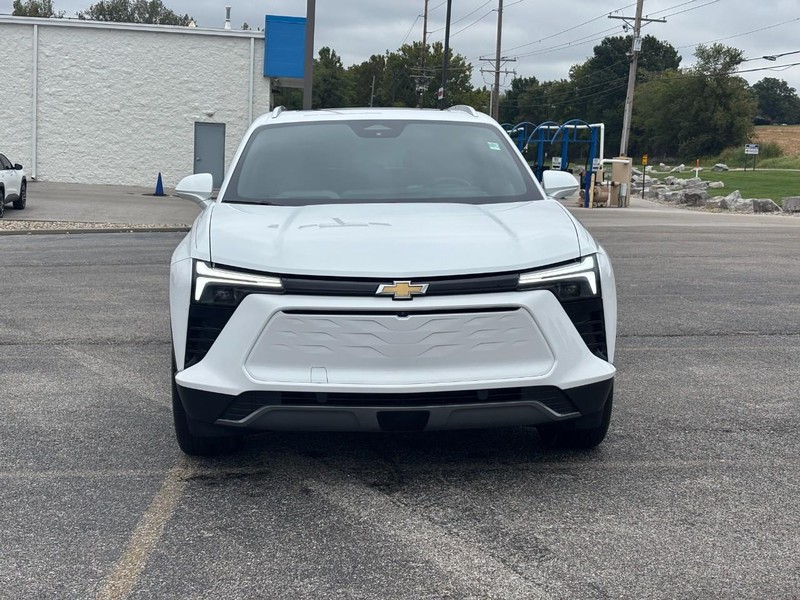 Chevrolet Blazer EV Vehicle Full-screen Gallery Image 08