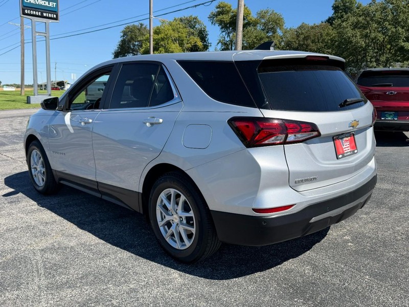 Chevrolet Equinox Vehicle Full-screen Gallery Image 03