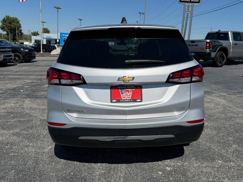 Chevrolet Equinox Vehicle Full-screen Gallery Image 04
