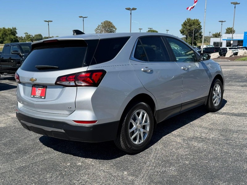 Chevrolet Equinox Vehicle Full-screen Gallery Image 07