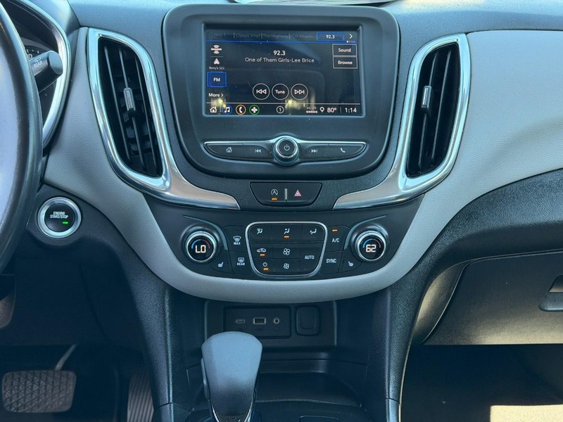Chevrolet Equinox Vehicle Full-screen Gallery Image 13