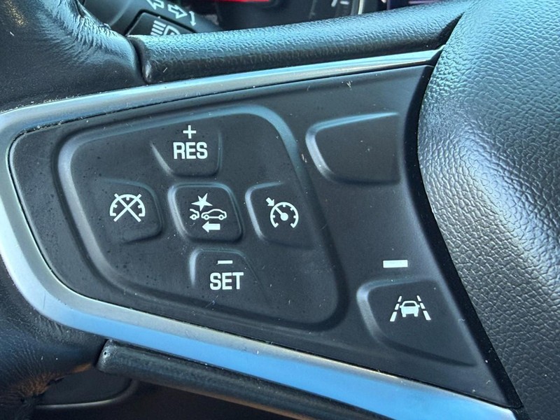 Chevrolet Equinox Vehicle Full-screen Gallery Image 18