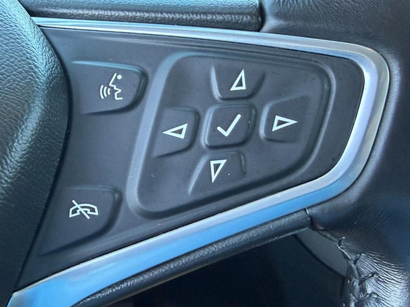 Chevrolet Equinox Vehicle Full-screen Gallery Image 19