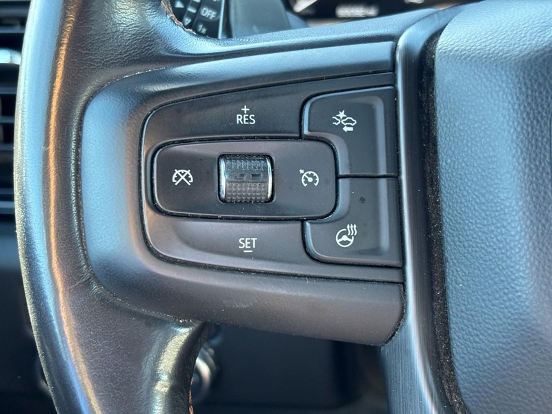 GMC Sierra 1500 Vehicle Full-screen Gallery Image 17