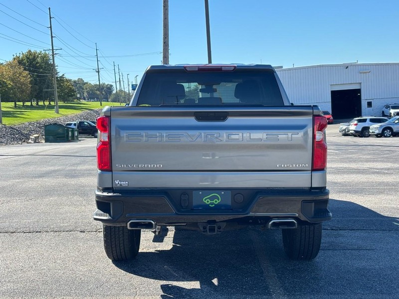 Chevrolet Silverado 1500 Vehicle Full-screen Gallery Image 04