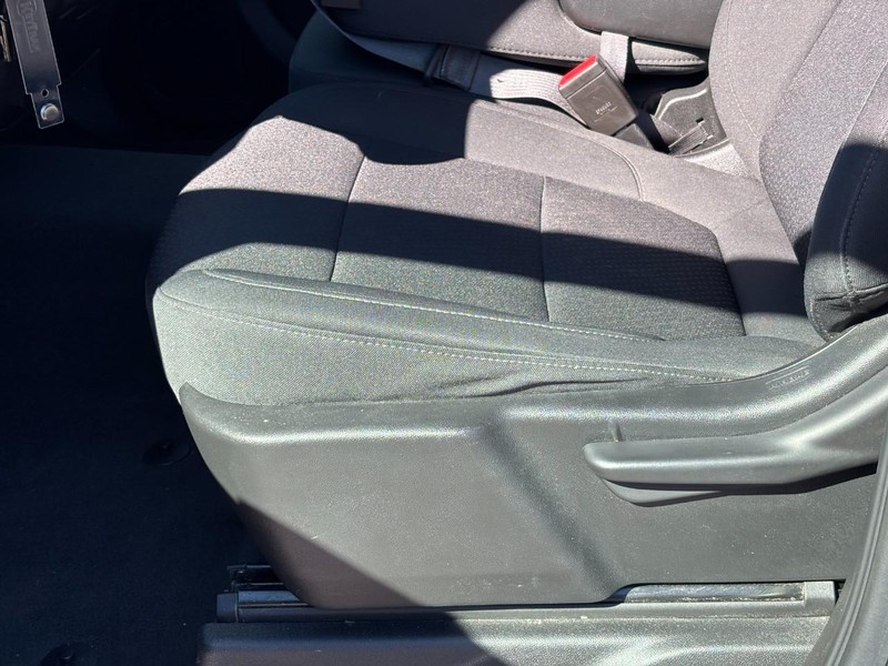 Chevrolet Silverado 1500 Vehicle Full-screen Gallery Image 15