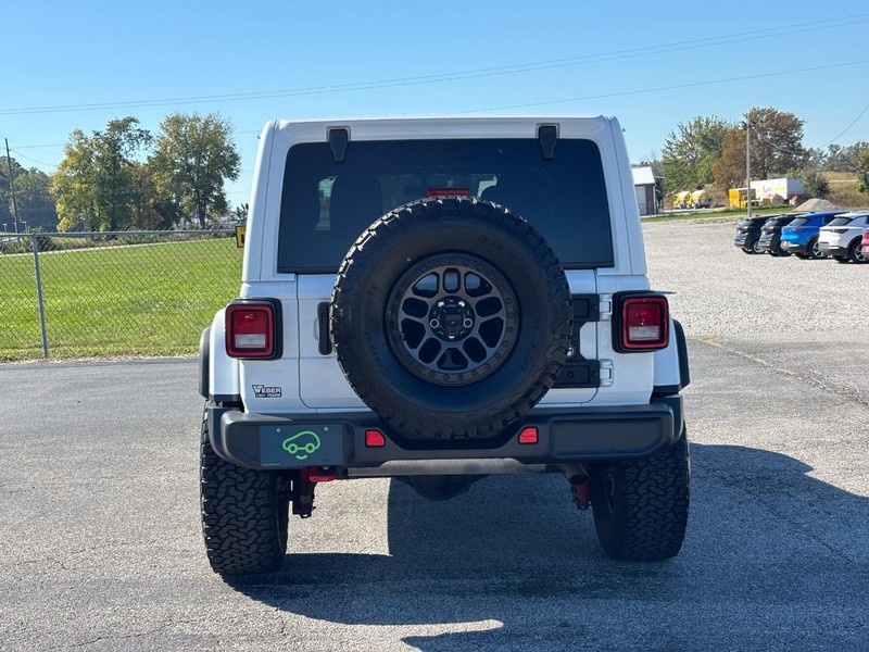 Jeep Wrangler Vehicle Full-screen Gallery Image 04