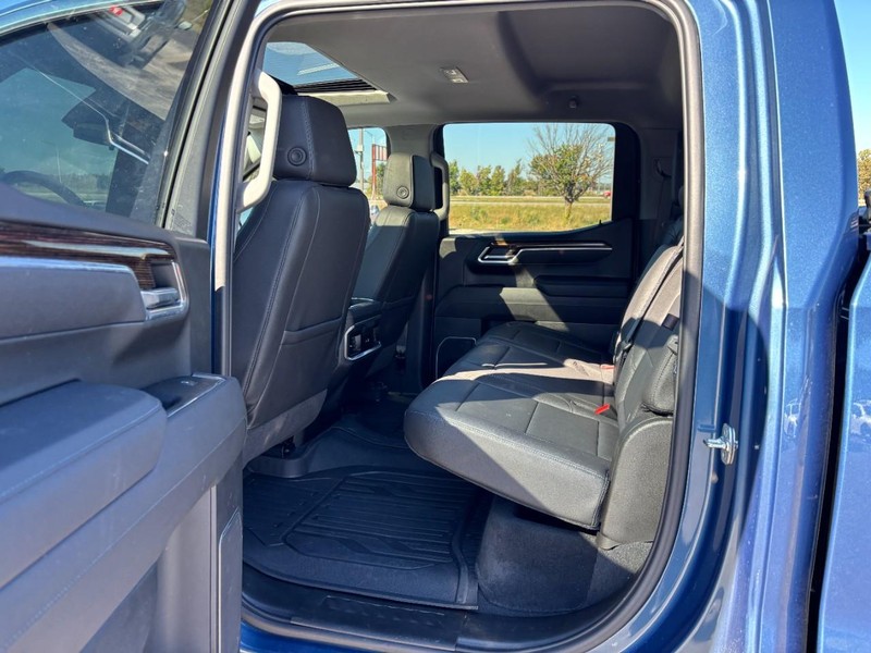 GMC Sierra 1500 Vehicle Full-screen Gallery Image 10
