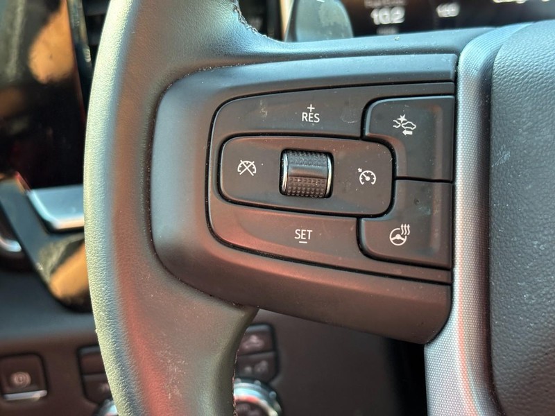 GMC Sierra 1500 Vehicle Full-screen Gallery Image 17
