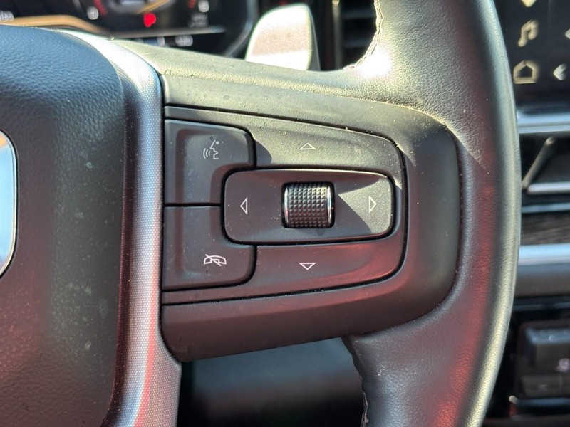 GMC Sierra 1500 Vehicle Full-screen Gallery Image 18