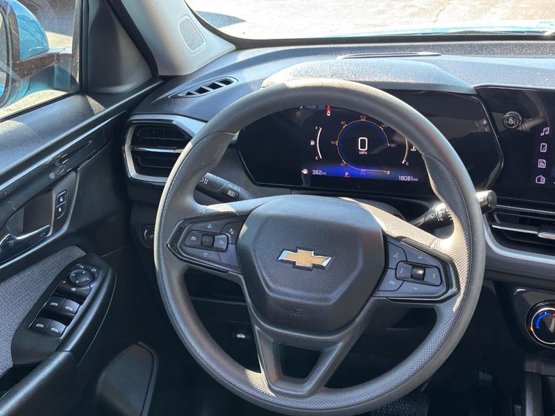 Chevrolet TrailBlazer Vehicle Full-screen Gallery Image 12