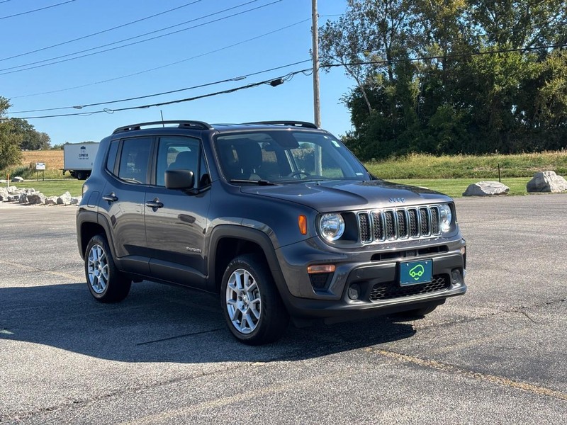 Jeep Renegade Vehicle Full-screen Gallery Image 07