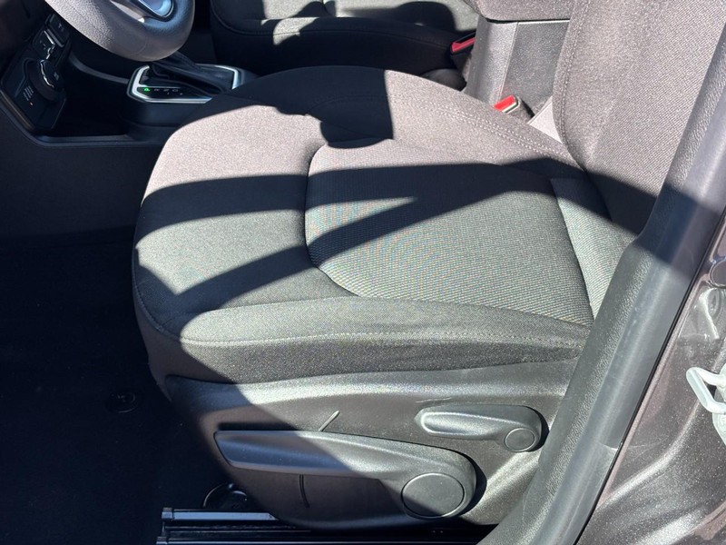 Jeep Renegade Vehicle Full-screen Gallery Image 15